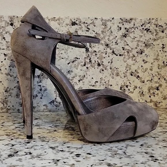 Gorgeous Giorgio Armani Dark Iron grey pumps - Picture 3 of 12